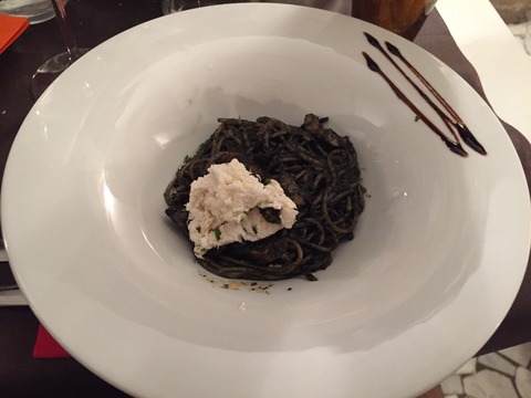 イカ墨パスタ