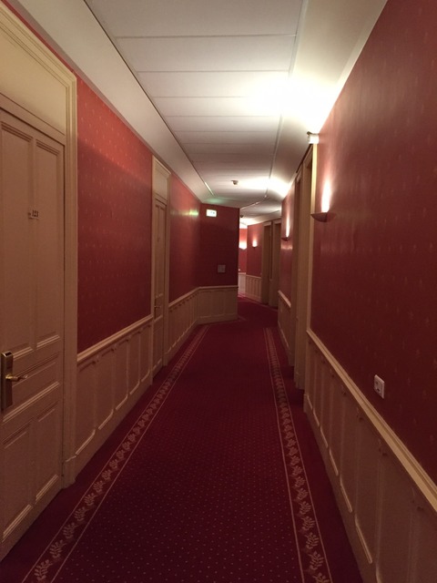 テルミナスホテル廊下