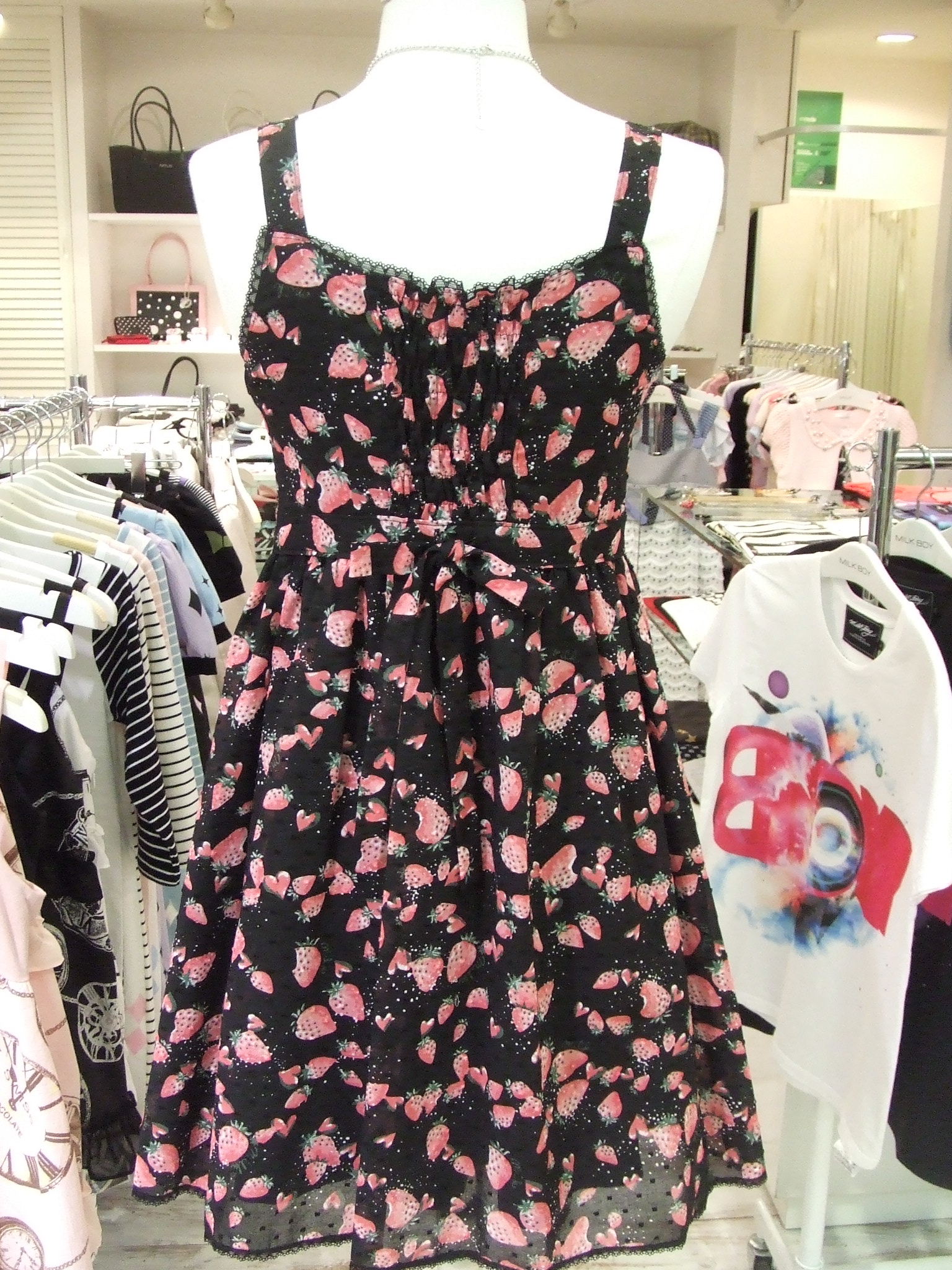 MILK〉 スプラッシュベリードレス ／ スプラッシュベリースカート  