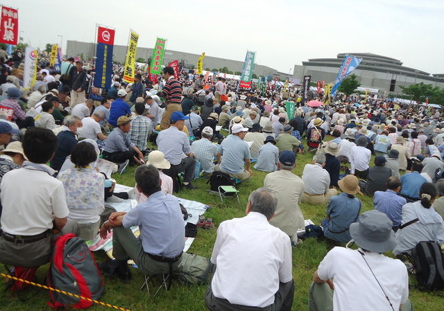 今年の5 3憲法集会 デモin東京 とめよう戦争への道 百万人署名運動 今年の5 3憲法集会 デモin東京 とめよう戦争への道 百万人署名運動