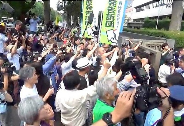 3-裁判所前