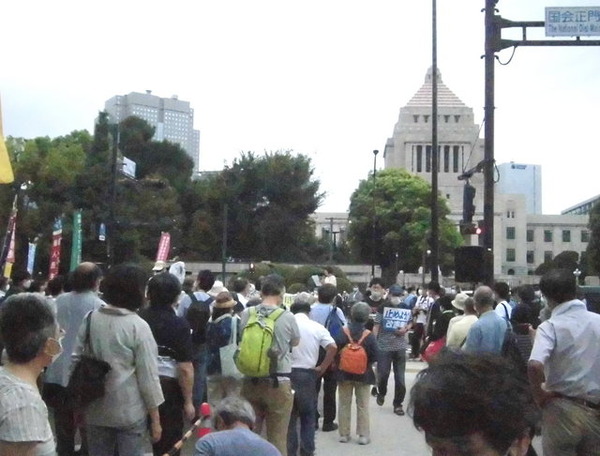 国会前5