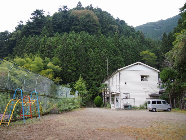 PA047805