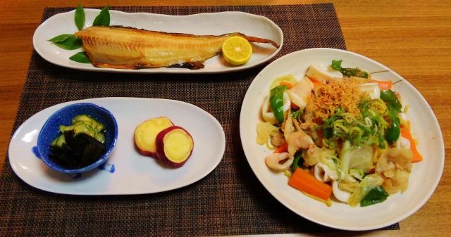 でっかいぞー 縞ほっけ 野菜たっぷり塩焼きそば 水は方円の器に随う でっかいぞー 縞ほっけ 野菜たっぷり塩焼きそば 水は方円の器に随う