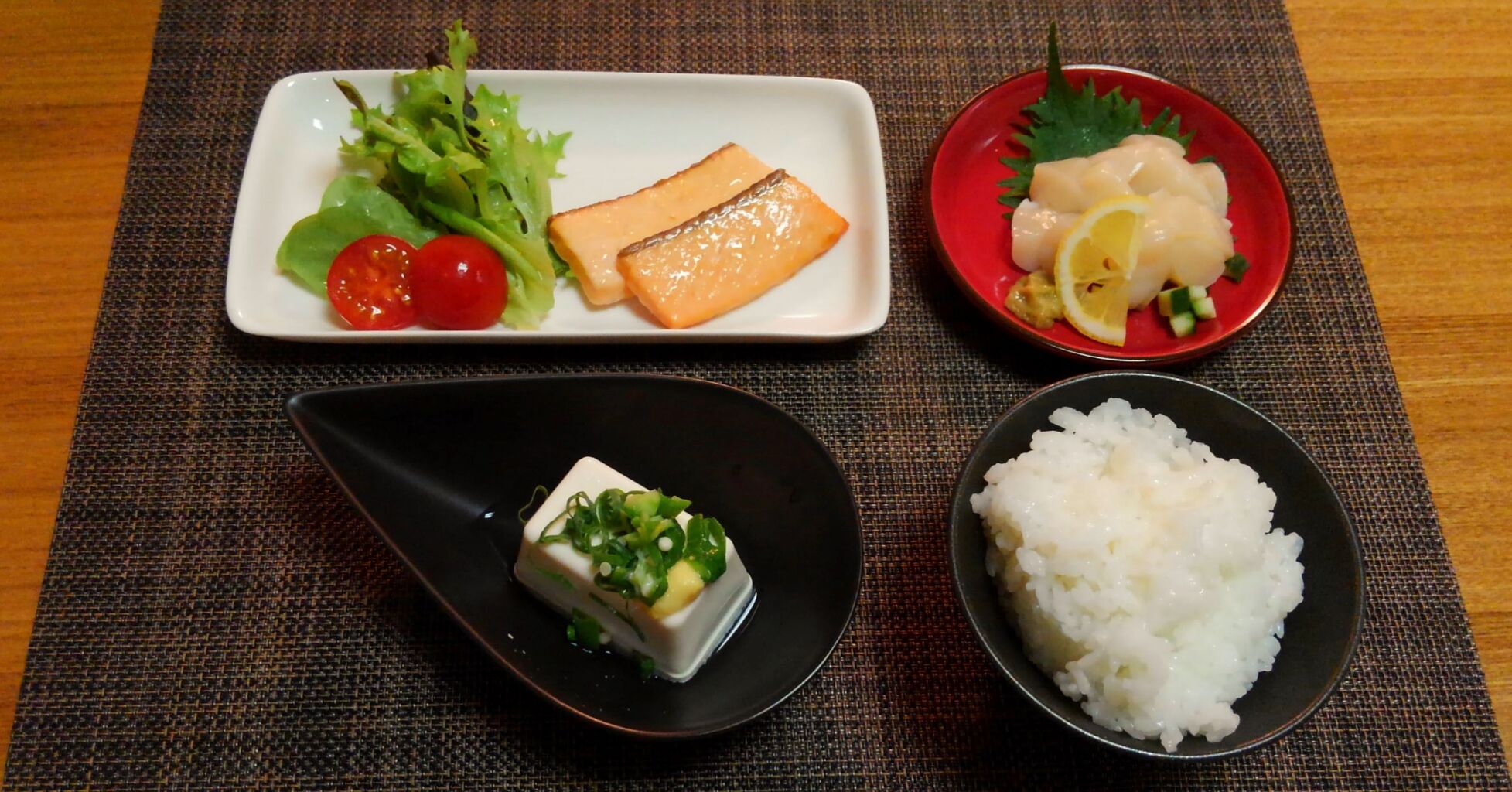 軽めの献立になった サーモンのムニエル 水は方円の器に随う