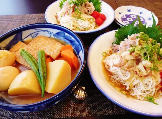 眠気が襲って豚しゃぶのっけぶかっけ素麺に 笑 水は方円の器に随う 眠気が襲って豚しゃぶのっけぶかっけ素麺に 笑 水は方円の器に随う