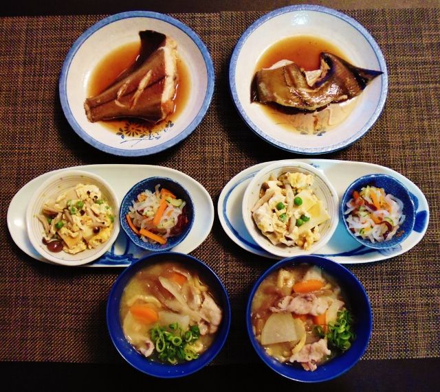 お魚メインの和食晩御飯 高野豆腐のたまごとじ 水は方円の器に随う