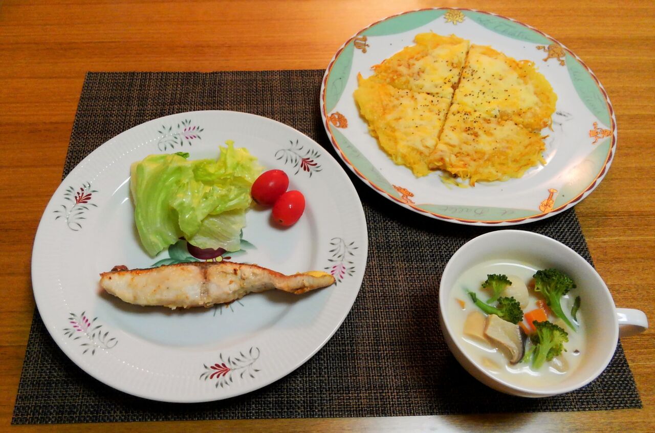 気になっていたお魚さんに出会えた じゃがいものチーズガレット 水は方円の器に随う