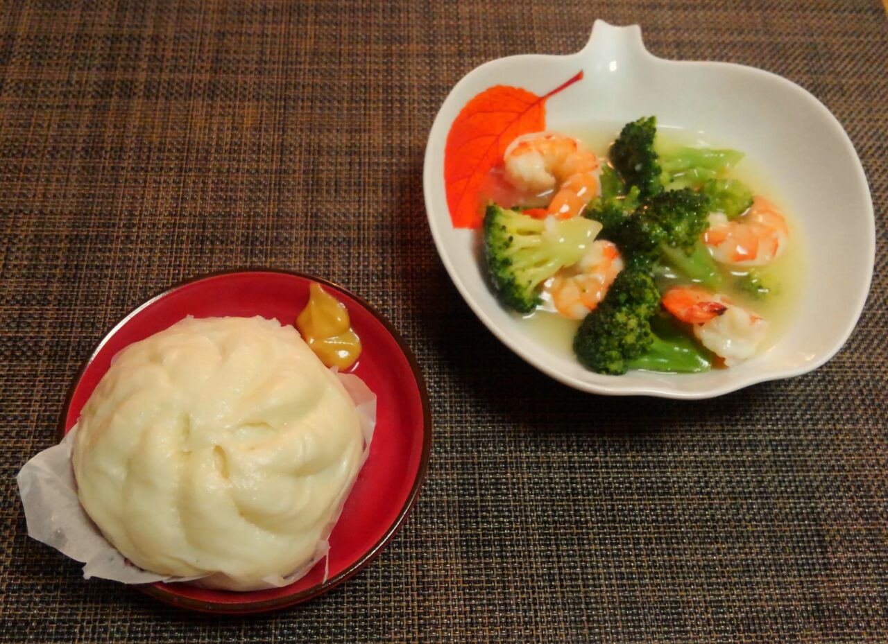 一人の晩御飯と云うことで簡単なに海老とブロッコリーの塩あんかけ 