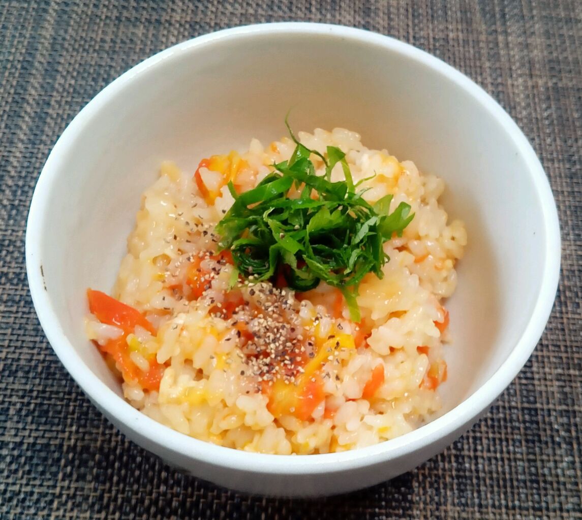 旨味がぎゅっと濃縮トマト 丸ごとトマトとチーズの炊き込みごはん 水は方円の器に随う