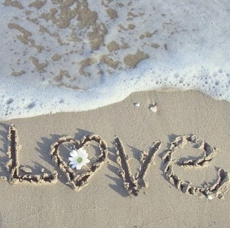 波打ち際の砂に書いたLOVE２０１４０６２０
