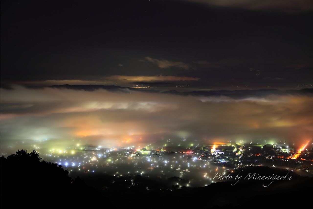 秦野の幻想的な夜景 南が丘の風 秦野の幻想的な夜景 南が丘の風