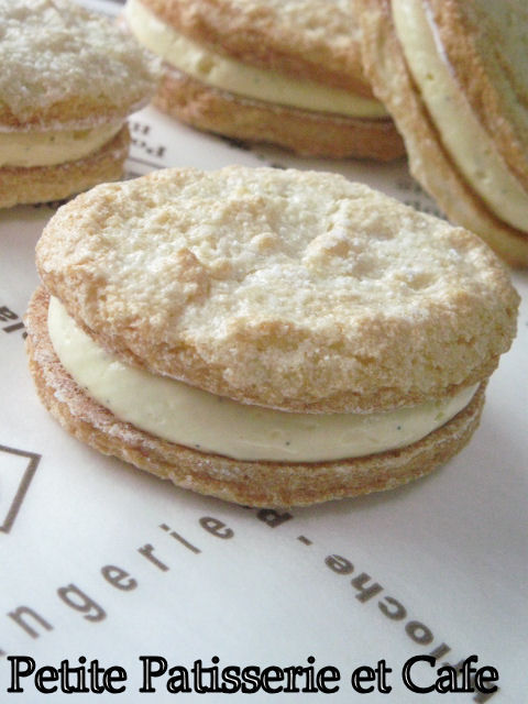 ダックワーズ 手作りバタークリームとともに おうち De Petit Cafe お菓子と愉しむ時間