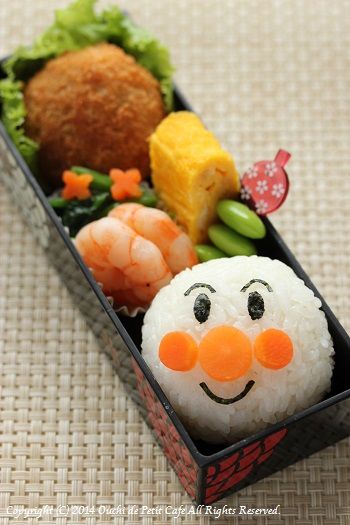 妖怪ウォッチ おにぎり侍 アンパンマンのキャラ弁 おうち de petit cafe お菓子と愉しむ時間