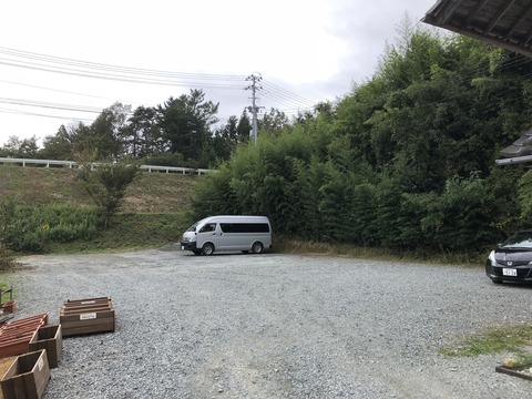 牧場周辺と駐車場を整備！