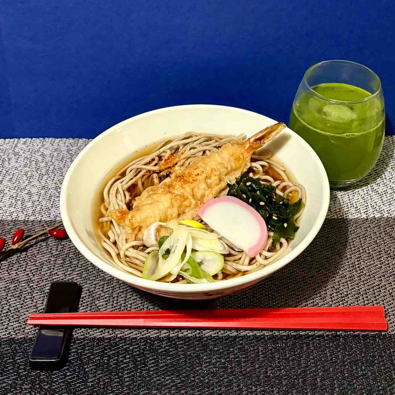 セブンイレブン】今年の年越し蕎麦は「およがせ麺シリーズ 海老天そば