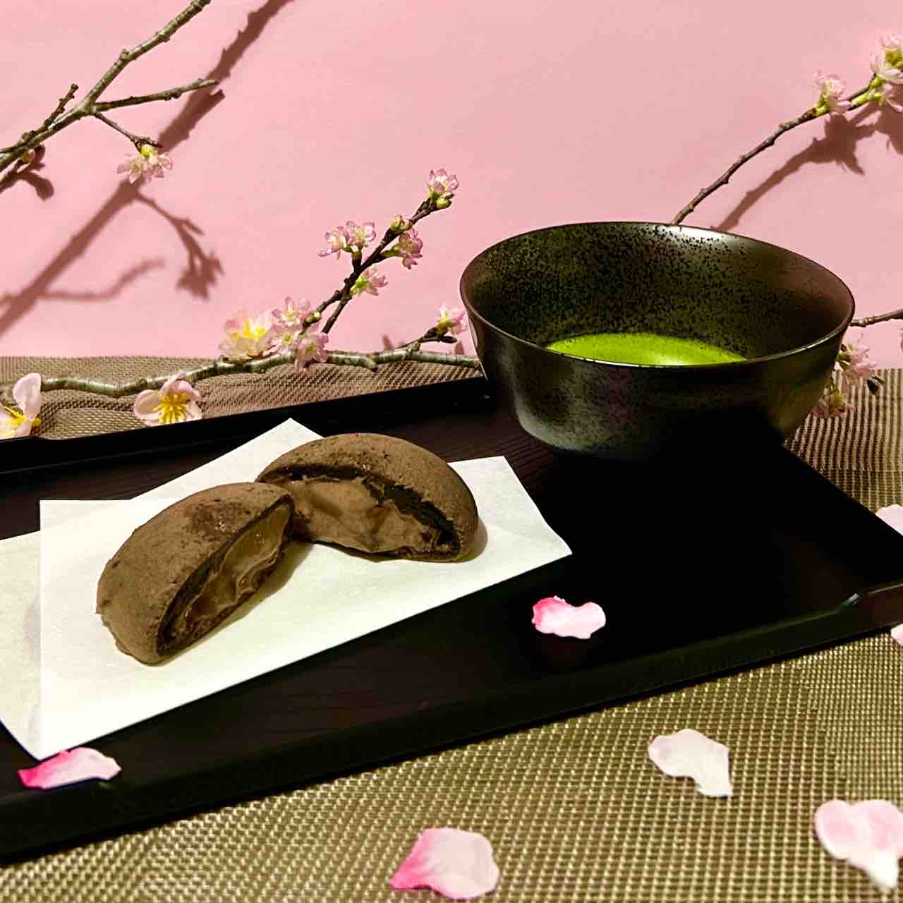 ローソン】本日のお抹茶のお供は、新発売「もちぷよ生チョコ