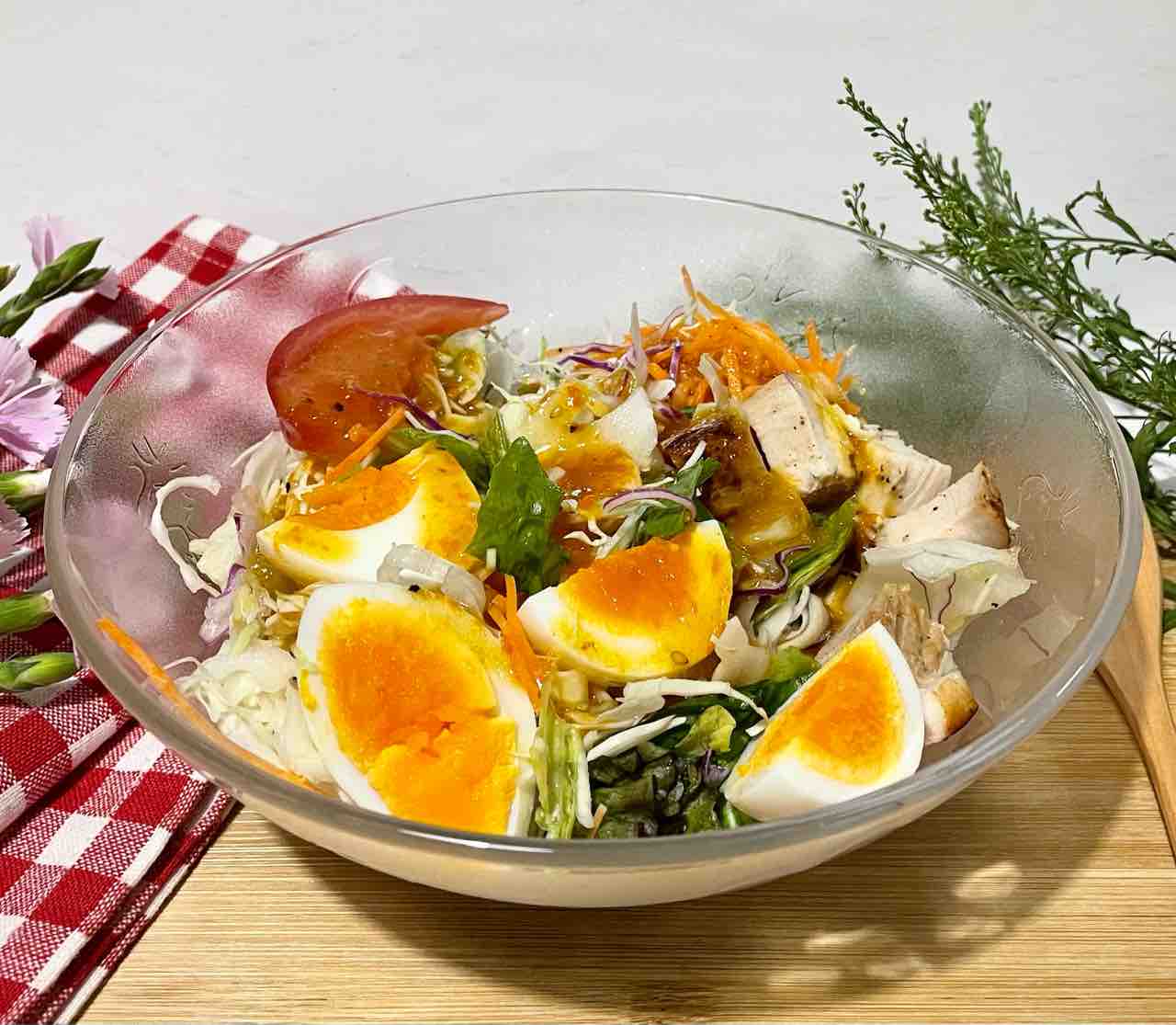 セブンイレブン 今朝の朝ごはんは チキン ベーコンの彩りサラダボウル Nagatakのブログ