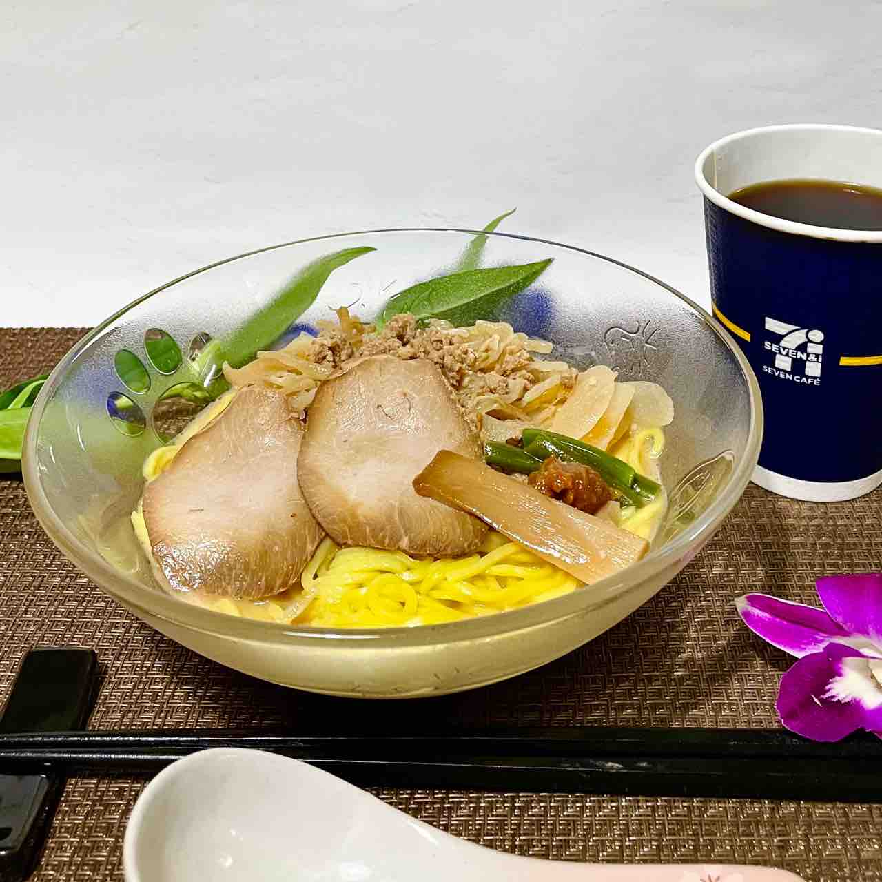 セブンイレブン 本日のお昼ごはんは 札幌すみれ監修 冷やし味噌ラーメン Nagatakのブログ