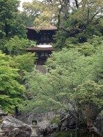 硅灰石と多宝堂