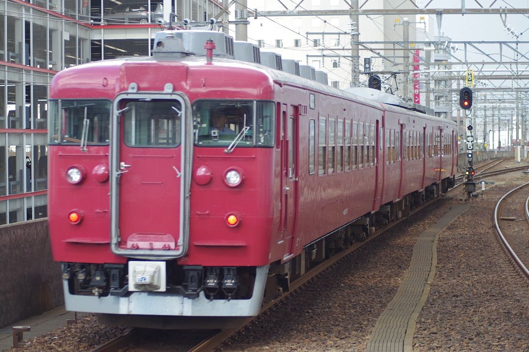 413系... : Kereta Api