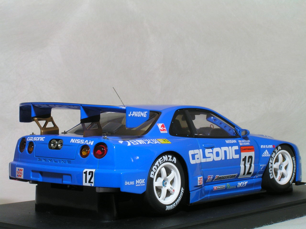 未展示品 オートアート1/18 JGTC 2002 カルソニック スカイライン
