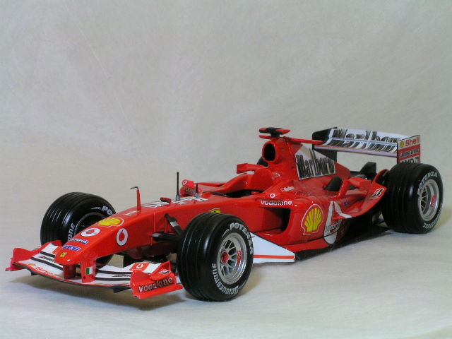 1/18 フェラーリ F2004 シューマッハ