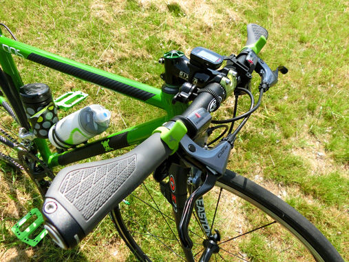 フラットバーロードで快適ライド! パーツ構成を紹介します : ミニマルGo!