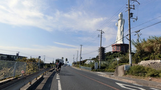 平和観音像廃墟