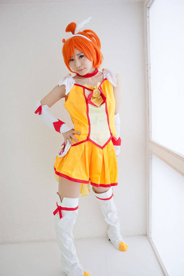 可愛いレイヤー逢坂愛がキュアサニープリキュアのコスプレでギリギリ乳首オッパイ晒す 3次元エロ画像集め