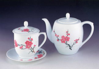 景徳鎮陶器研究所製作 7501マオ磁器毛沢東 専用食器 4点4セット 景徳鎮陶器研究所製作 7501マオ磁器毛沢東 専用食器 4点4