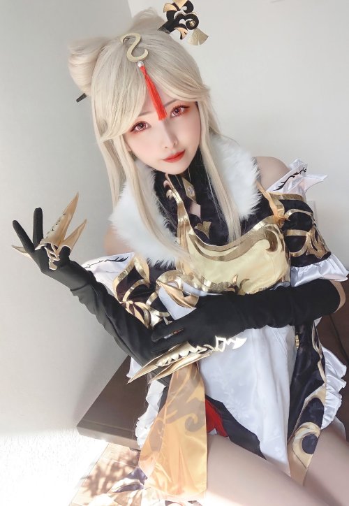 詩乃 いろは かみこすさんはtwitterを使っています Cosplay 原神 凝光 コスプレハンター