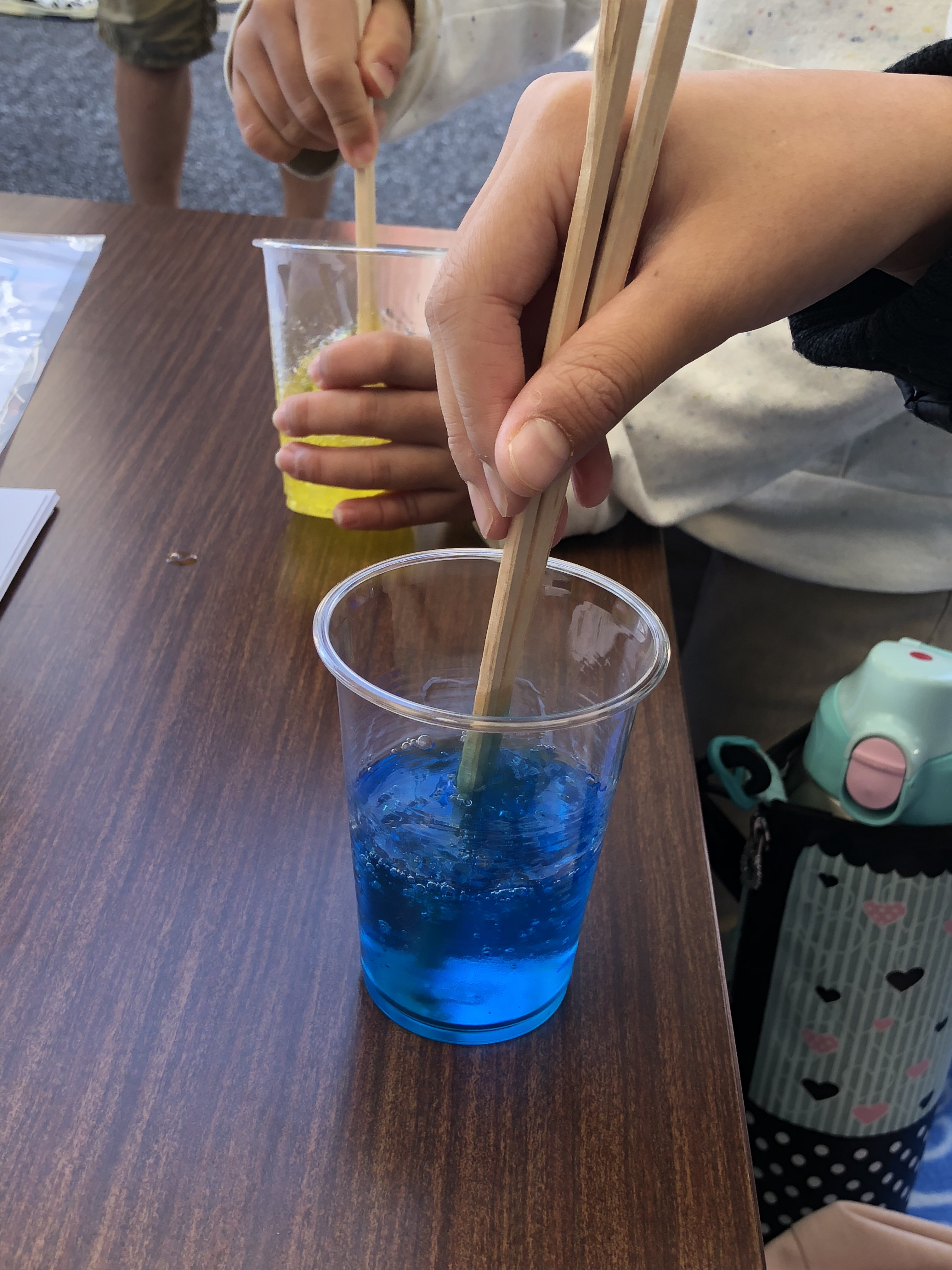 びよーんと伸びて楽しい スライムの作り方 お留守番ご飯は常備菜でそぼろ丼 みんなで食べよ おうちごはん Powered By ライブドアブログ