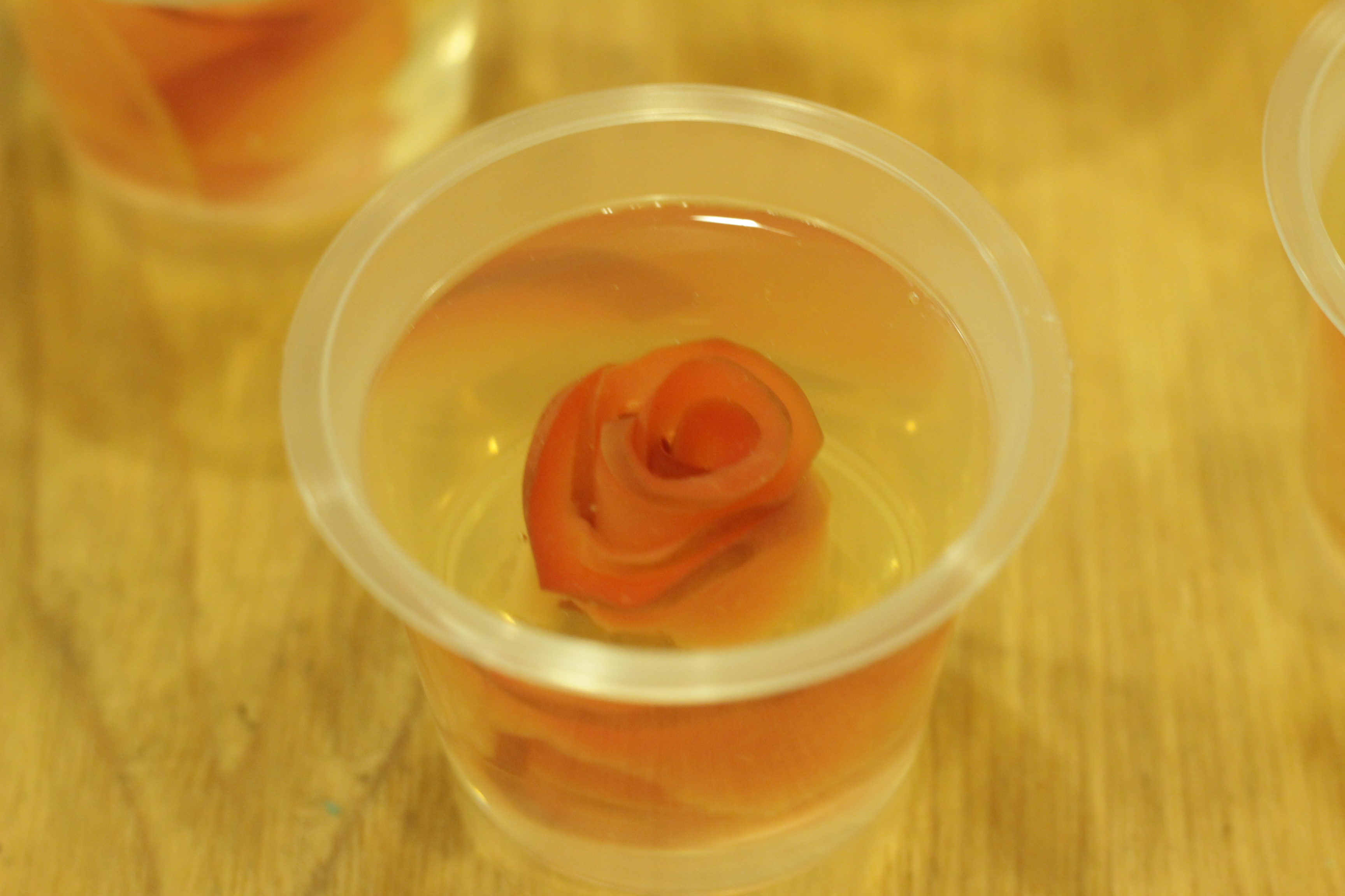 アガーで作る 薔薇の入ったりんごゼリーのレシピ みんなで食べよ おうちごはん Powered By ライブドアブログ