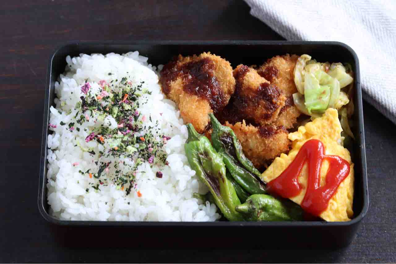 焼き肉弁当とチキンカツ弁当 昨日と今日の食べざかり男子のお弁当 みんなで食べよ おうちごはん Powered By ライブドアブログ