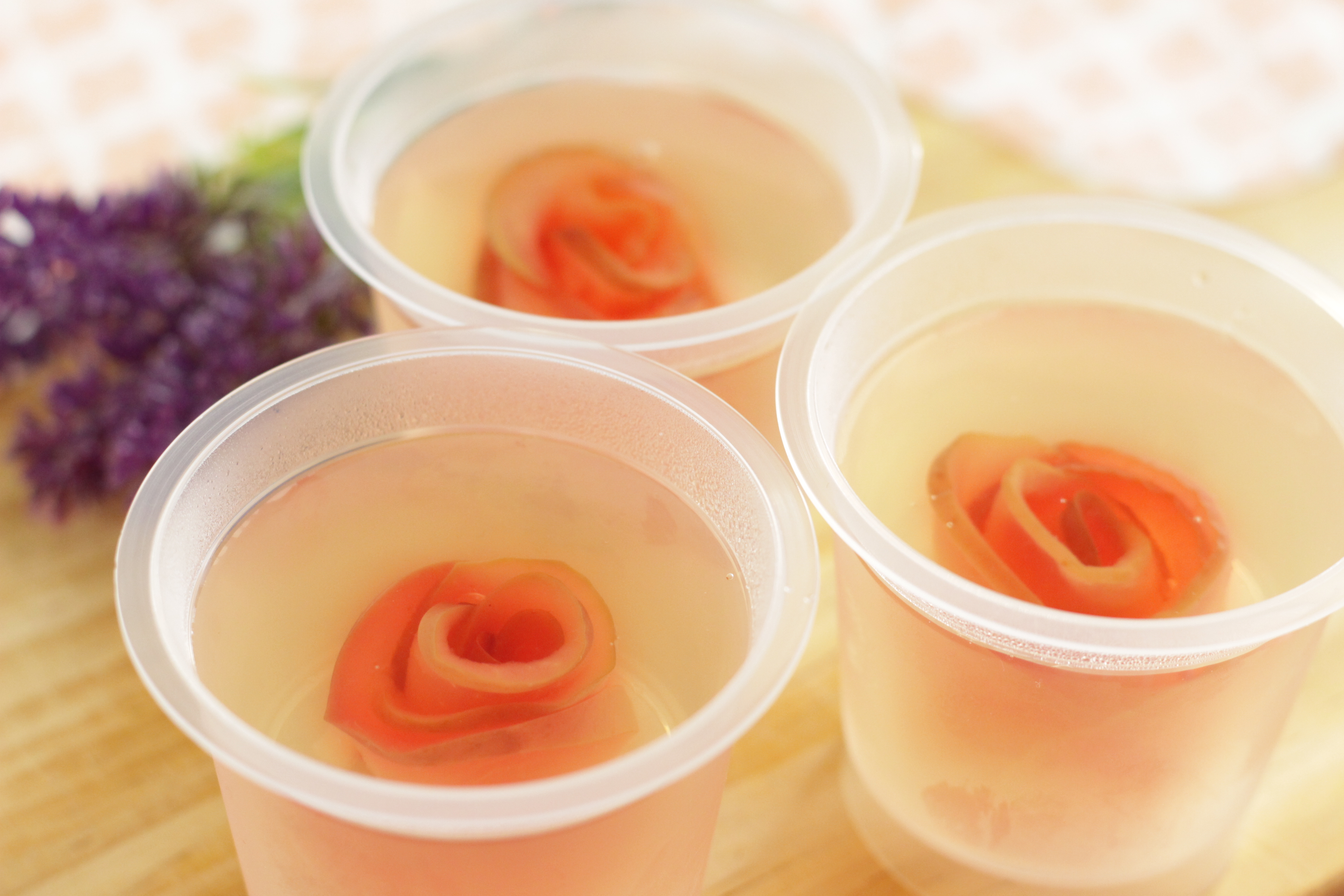 アガーで作る 薔薇の入ったりんごゼリーのレシピ みんなで食べよ おうちごはん Powered By ライブドアブログ