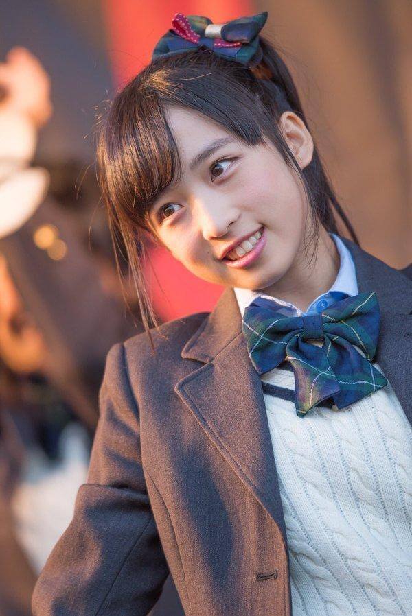 Akb48 2万年に1人の美少女 小栗有以 17 ロングヘアバッサリ大胆イメチェン めっちゃ可愛い 絶賛の声殺到