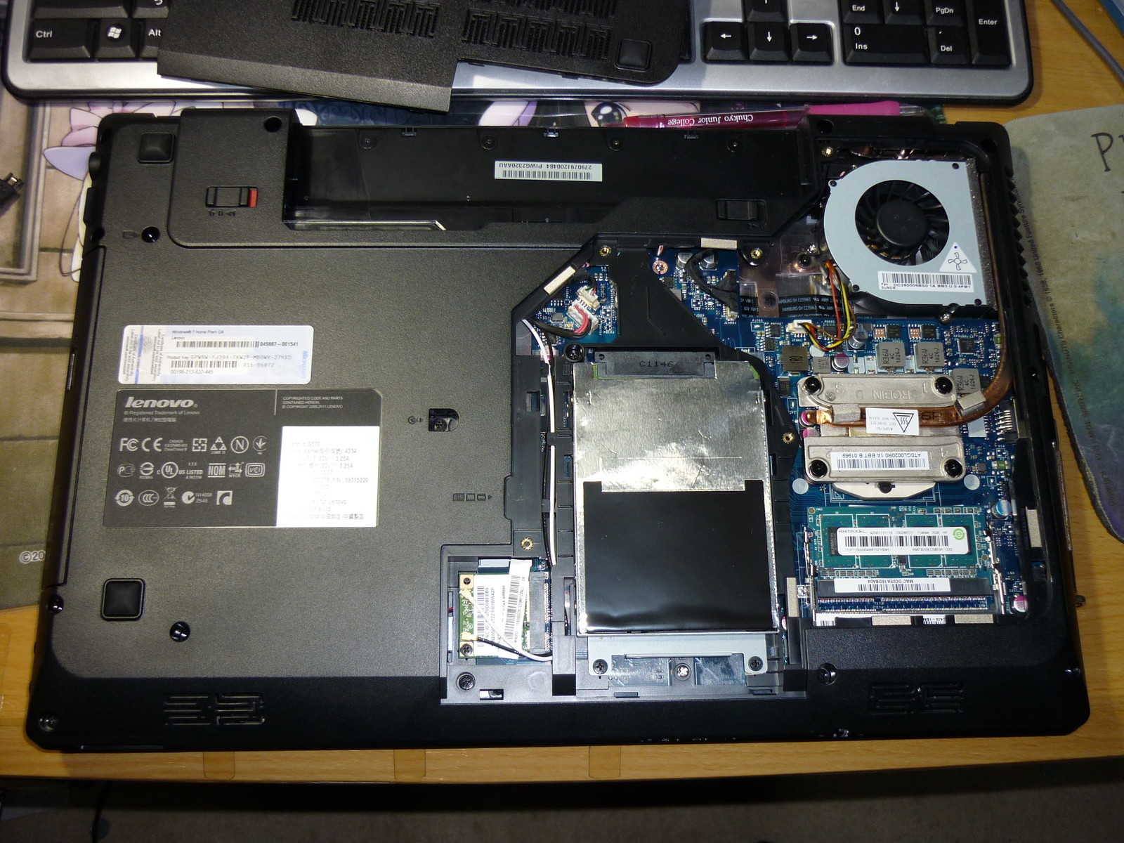 Lenovo G570シリーズのメインメモリを増設してみた つっちーのひっそりと道の駅備忘録 Lenovo G570シリーズのメインメモリを増設してみた つっちーのひっそりと道の駅備忘録