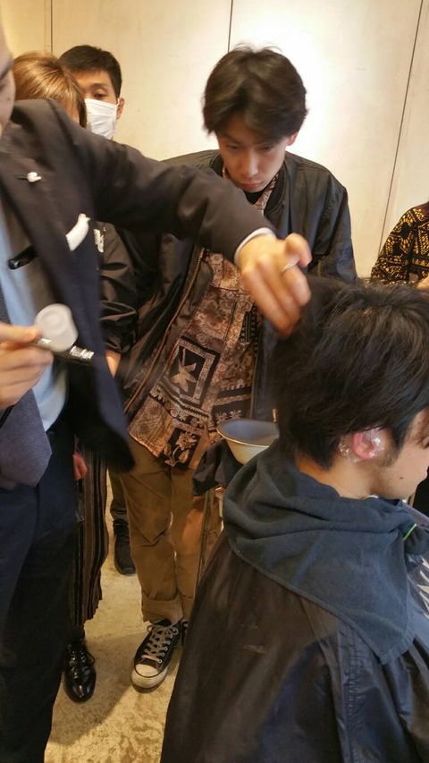 5B759528-4755-430D-B380-C28043BE5505