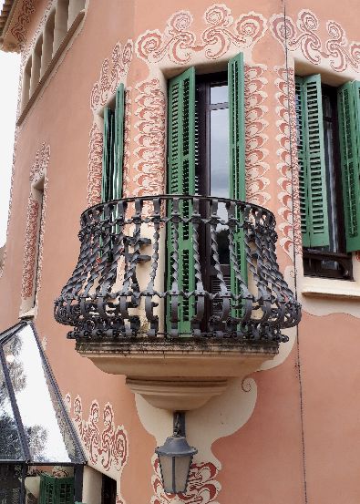 スマホひとつでヨーロッパ放浪旅 ガウディめぐり グエル公園