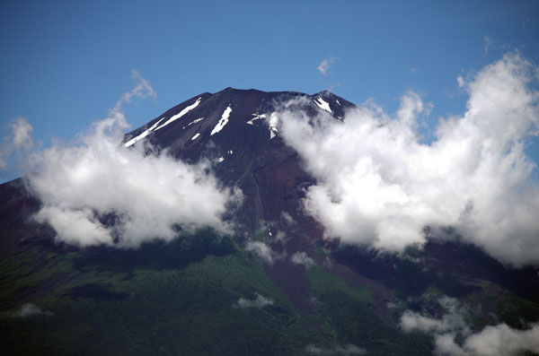 雲湧く富士山