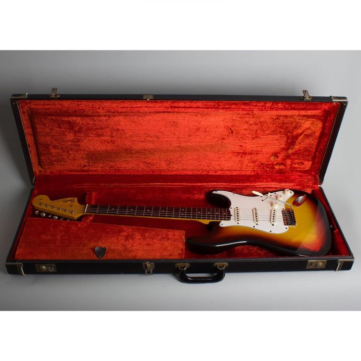 Fender ストラトキャスター 66' ラージヘッド : スライド Fender ストラトキャスター 66' ラージヘッド : スライド