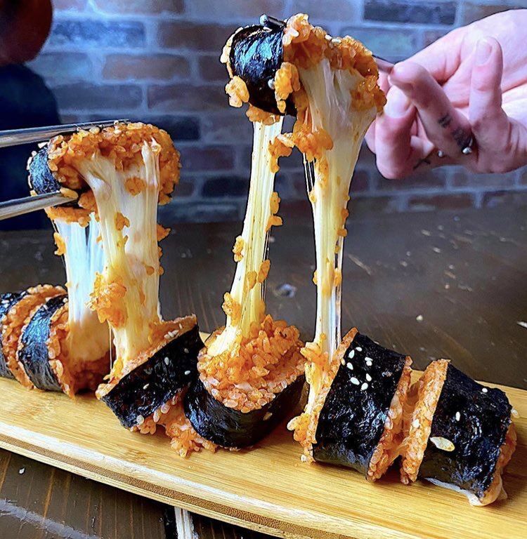 朗報 若者女子に流行りの新大久保グルメ チーズキンパ 海苔巻き がガチで旨そう ミラクルミルク