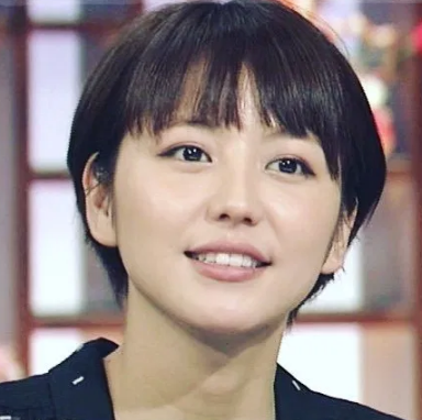 長澤まさみ 33 私の方が可愛くてお ぱい大きくて演技上手いのになんでガッキーの方が人気なの ミラクルミルク