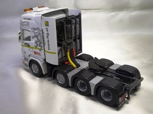 WSI 1/50 スカニアトラクターヘッド4×2白