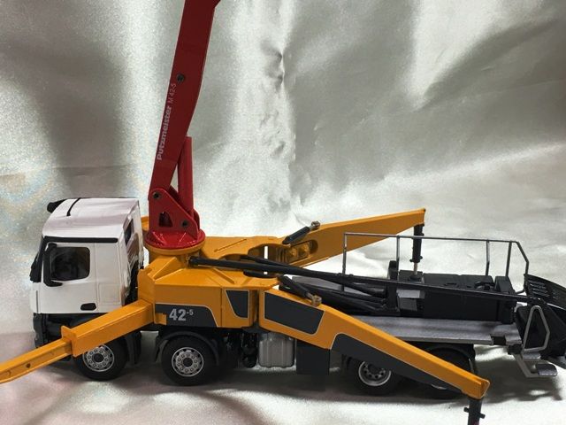 Conrad 1/50 ベンツアクトロス コンクリート ポンプ車 1/50 conrad メルセデスベンツ アロクス コンクリートポンプ車