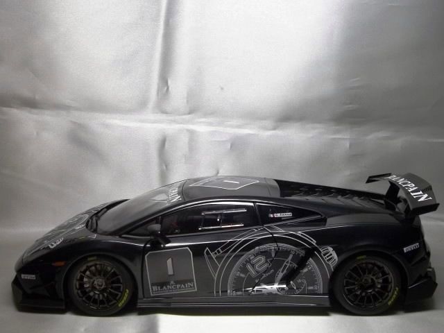 1/18 オートアート ランボルギーニ ガヤルド LP560-4 スーパー