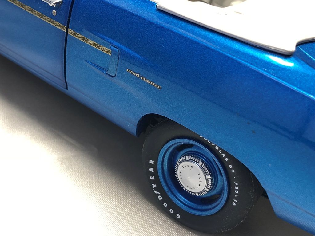 1/18 GMP プリムス ロードランナー コンバーチブル 1970 : ミニカー