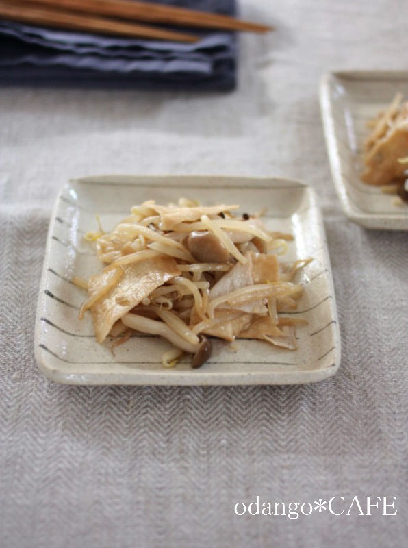 もやしとしめじ 後入れ板麩のにんにく炒め 野菜ごはんとナチュラルおやつ おだんごカフェ もやしとしめじ 後入れ板麩のにんにく炒め 野菜ごはんとナチュラルおやつ おだんごカフェ