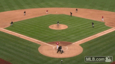 052517_arenado_catch_med_w3kod2ve